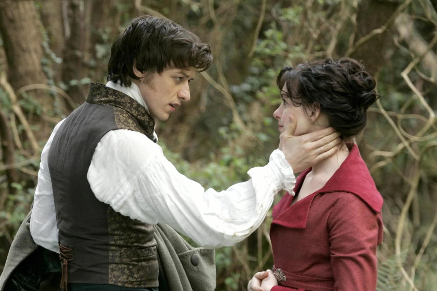 Anne Hathaway i James McAvoy w filmie "Zakochana Jane".