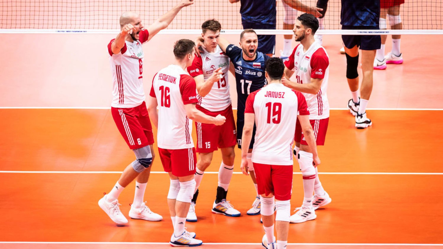 Mistrzowie świata wyszli ze sporych opresji w meczu z USA. Biało-Czerwoni zwyciężyli w tie-breaku i zagrają o medale.