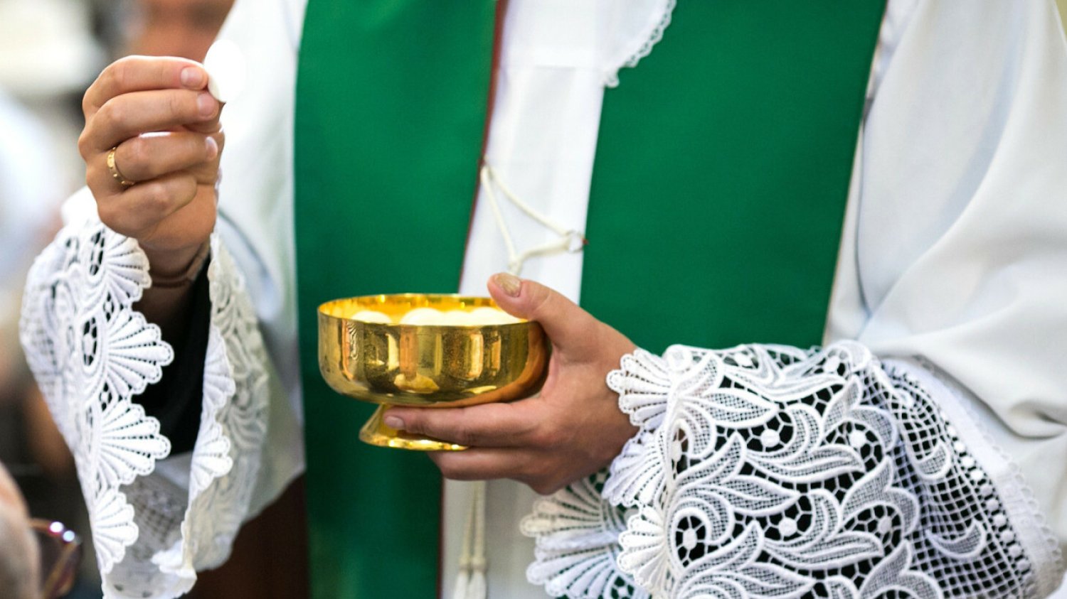 Papież zdecydował o wydaleniu ze stanu duchownego księdza Leszka S. (Zdjęcie poglądowe)