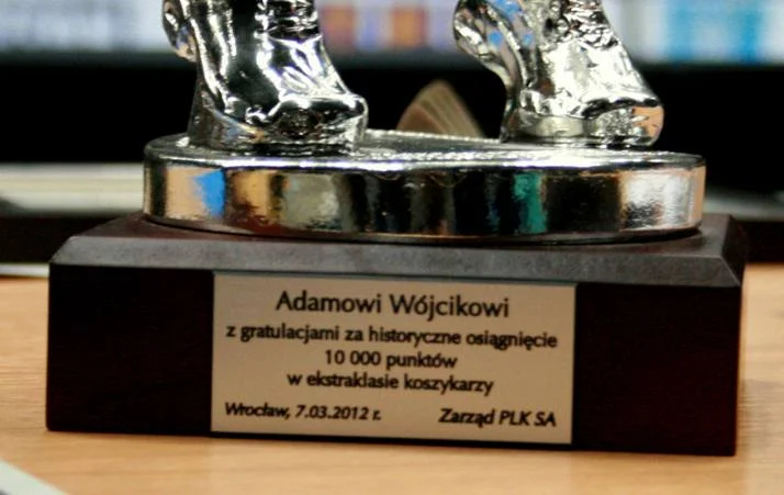 ... z dedykacją.
