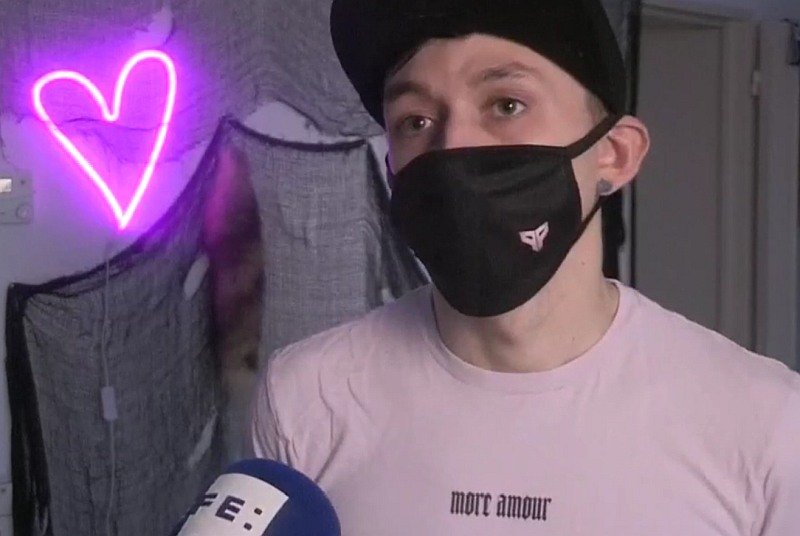 David Manzheley, organizator gejowskiego gangbangu w Brukseli, twierdzi, że policja ma nagranie wideo z imprezy.