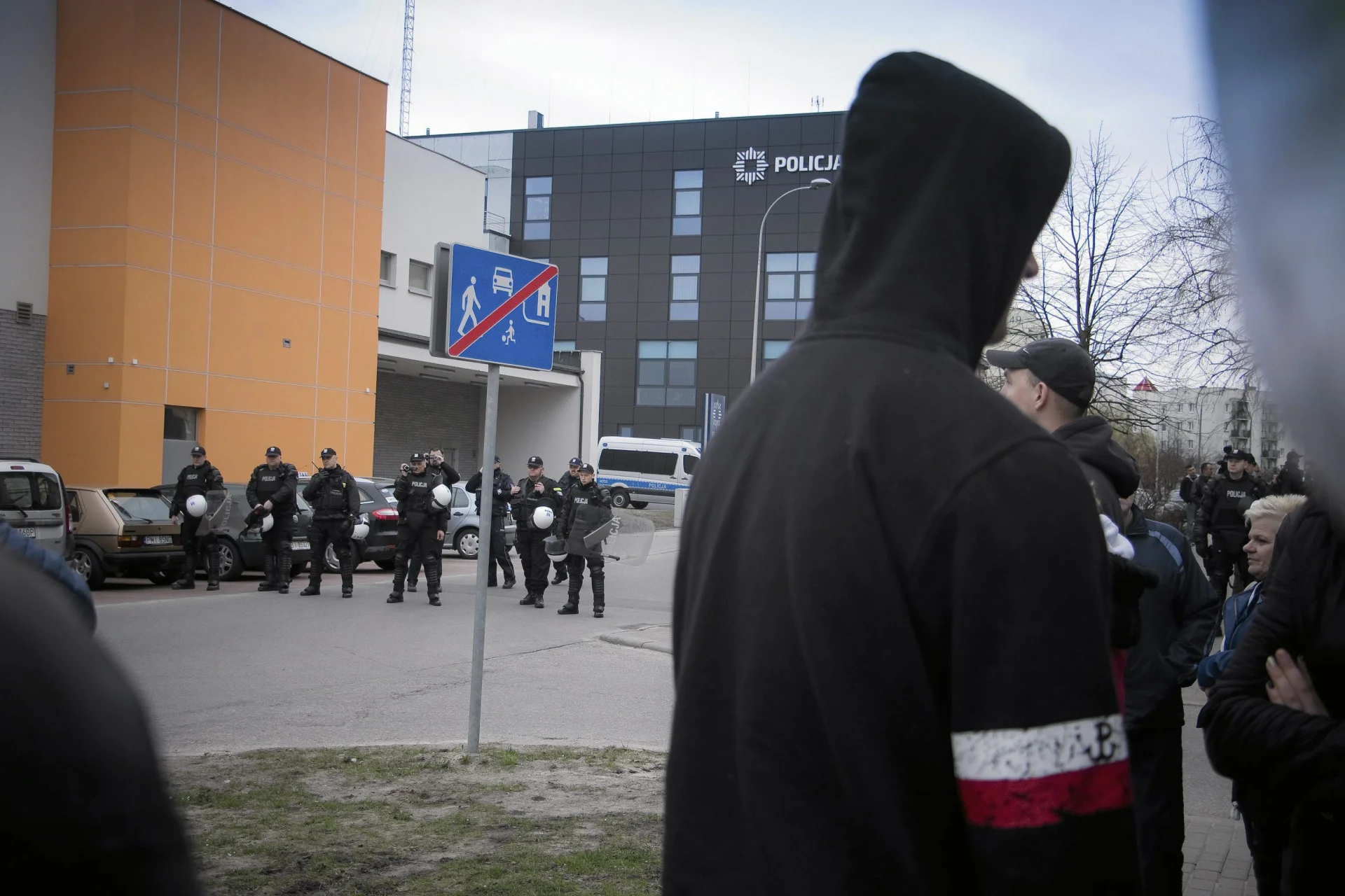 2016 r. - zamieszki na osiedlu Zielone Wzgórza po tym, jak w trakcie policyjnej interwencji zmarł kibic Jagiellonii z tzw. Meksyku przy Barszczańskiej.
