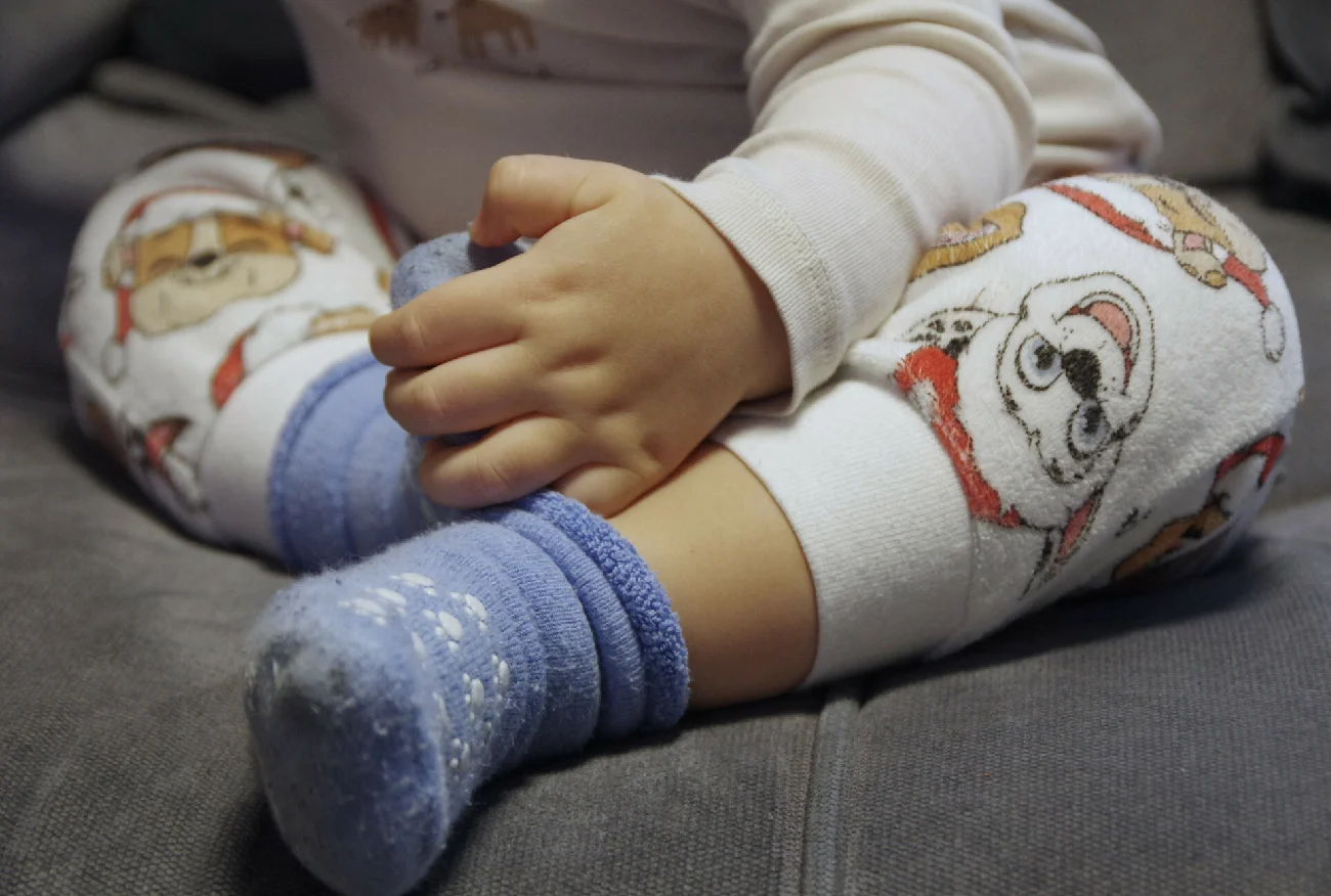 Trojaczki z Tarnowa szukają domu. "Uszanujmy decyzję matki".