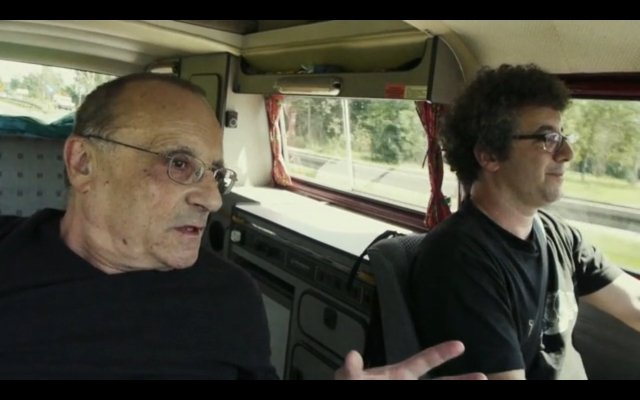 Kadr z filmu "Ojciec i syn". Od lewej: Marcel i Paweł Łozińscy