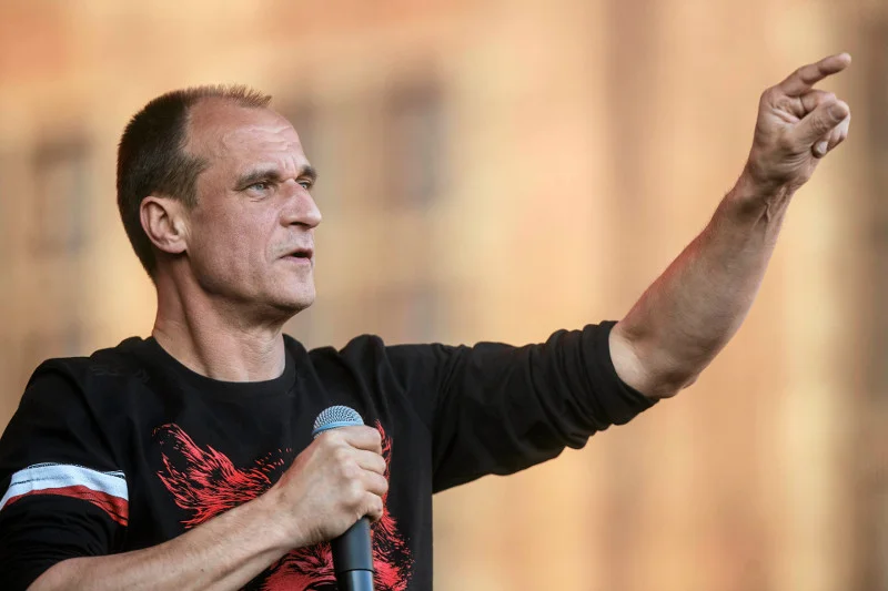 Paweł Kukiz rozpoczyna kampanię przed referendum w sprawie JOW. Apeluje do telewizji publicznej o czas antenowy.
