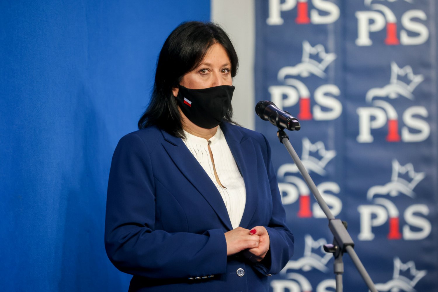 Donald Tusk wezwał Jarosława Kaczyńskiego na udeptaną ziemię. Odpowiedziała... rzeczniczka PiS Anna Czerwińska.