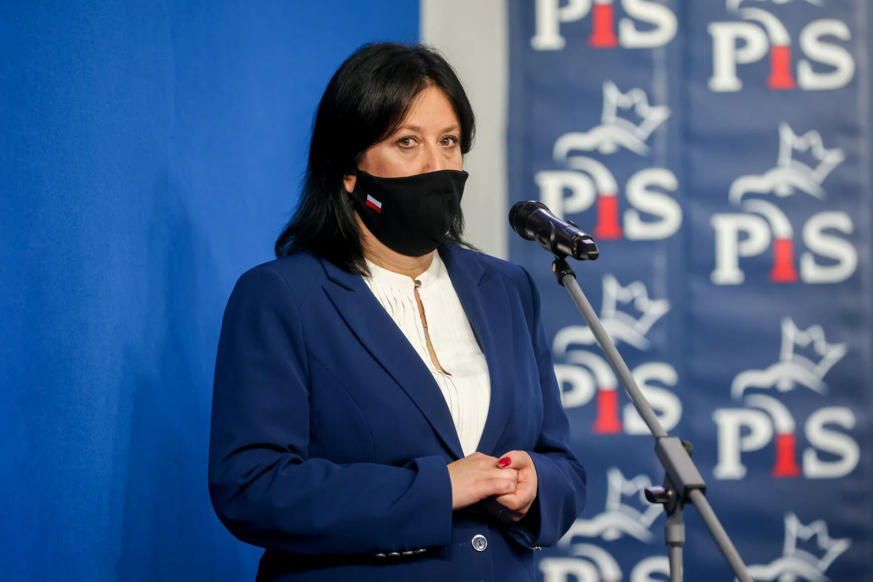 Donald Tusk wezwał Jarosława Kaczyńskiego na udeptaną ziemię. Odpowiedziała... rzeczniczka PiS Anna Czerwińska.