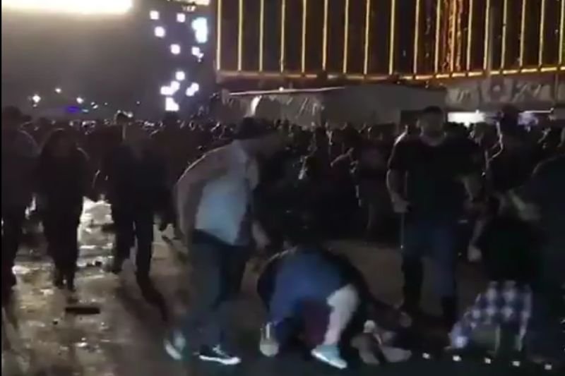 W strzelaninie w Las Vegas zginęło 50 osób, a tragiczny bilans ciągle wzrasta.