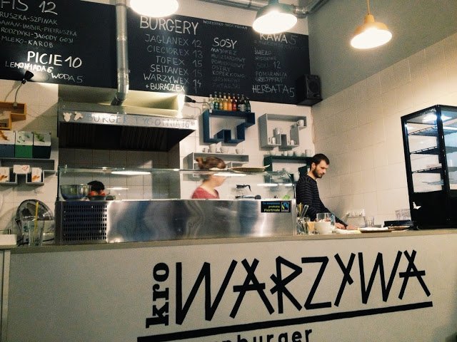Burgerowanie Krowarzywa, Warszawa ul. Hoża 29/31 i Marszałkowska 27/35