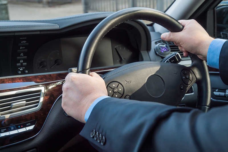 Minister Rostowski chce opodatkować służbowe samochody