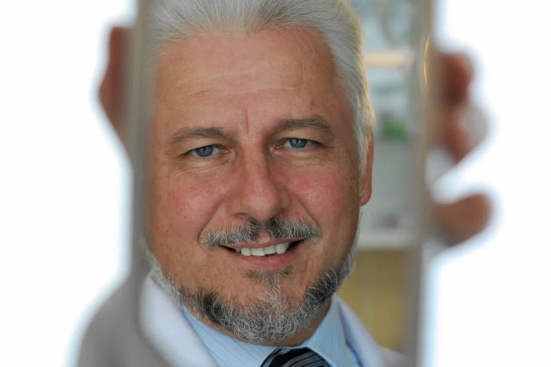 Dr Marek Szczyt - jeden z najlepszych chirurgów plastycznych w Polsce.