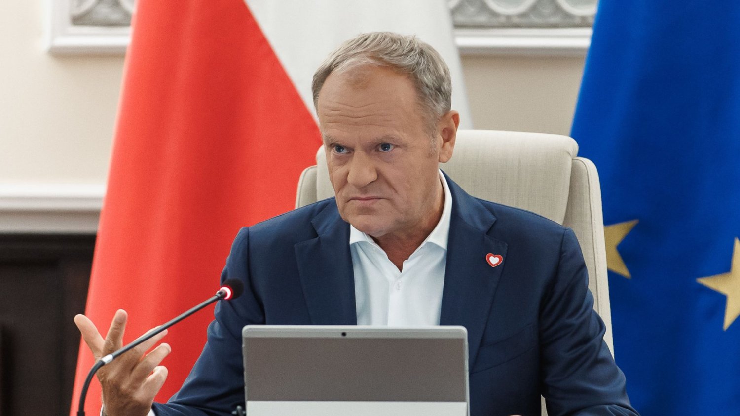 Tusk w swoim stylu odpowiedział Trumpowi ws. żołnierzy NATO. "22 grudnia 2011" Donald Tusk