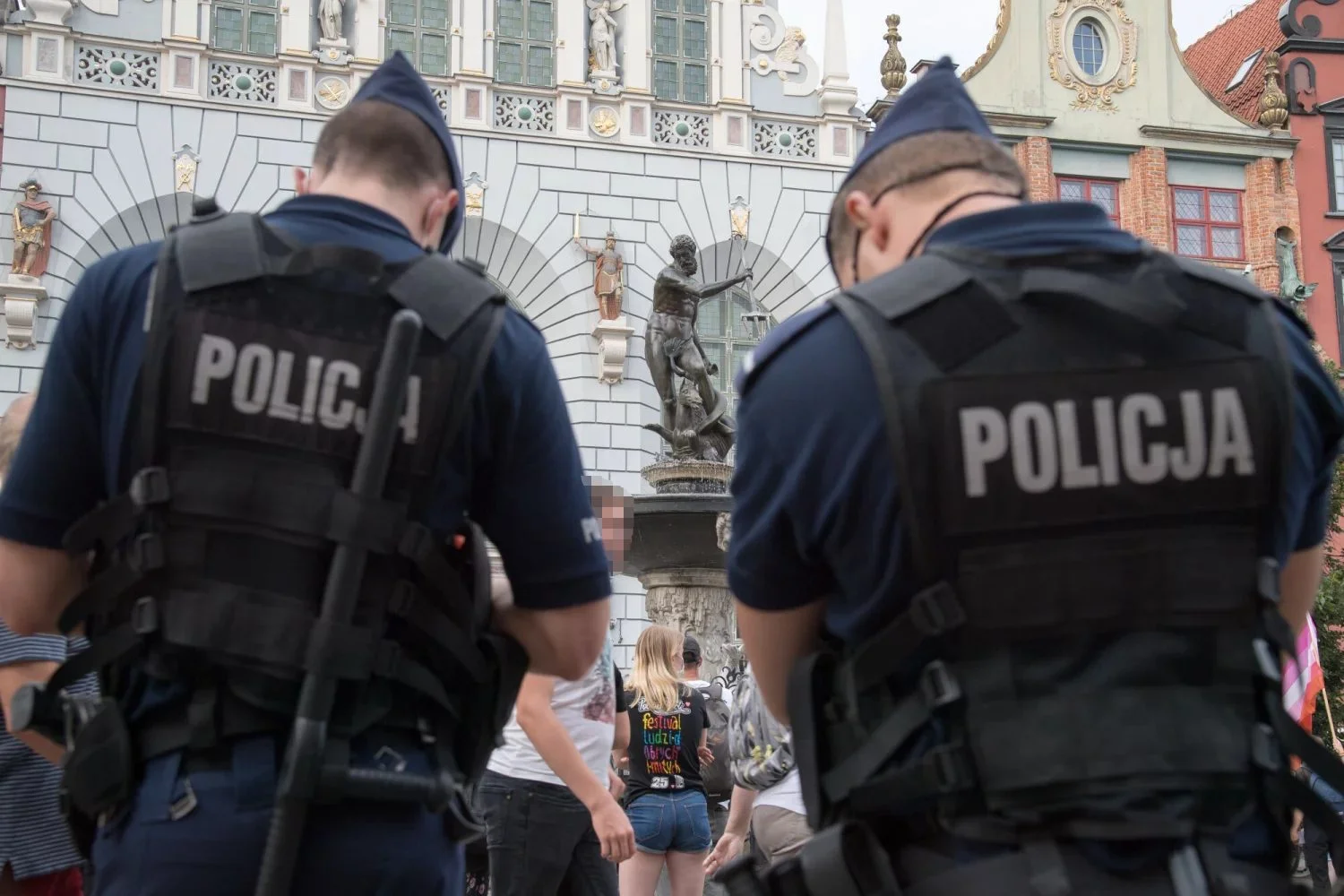 Policja nie prowadzi osobnych statystyk dotyczących przypadków obnażających się lub onanizujących publicznie mężczyzn