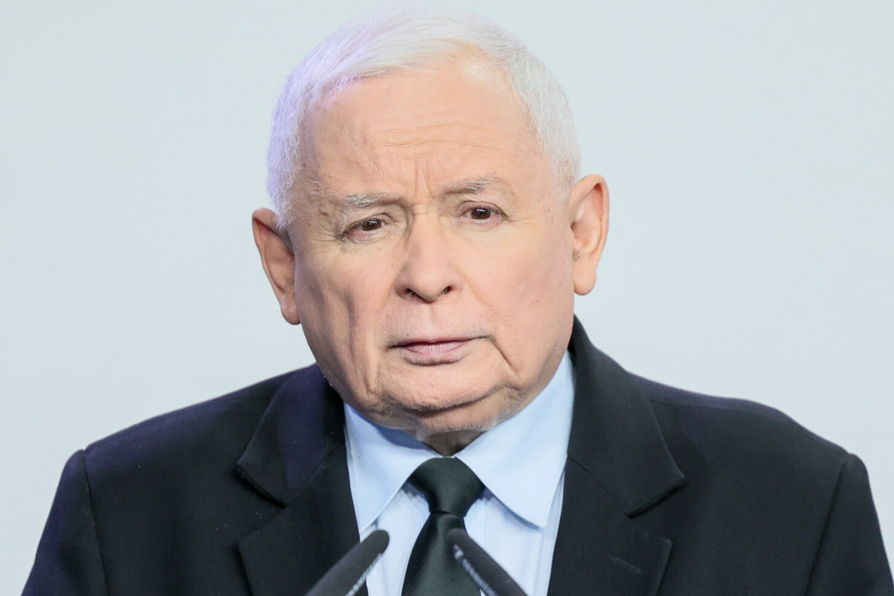 "Ochroniarz Kaczyńskiego" miał stracić pracę w Orlenie. Zaskakujące ustalenia dziennikarzy.