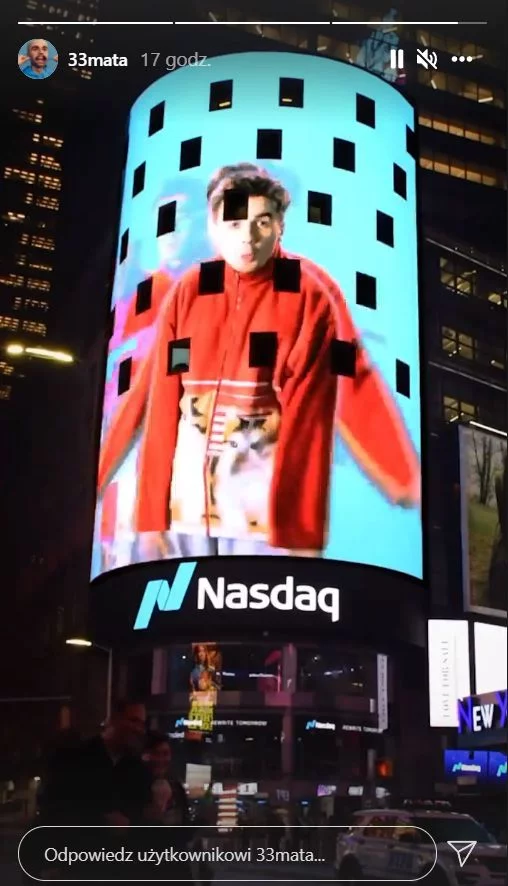 Mata na billboardzie.