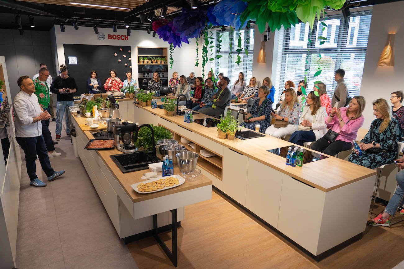 18 kwietnia odbyła się konferencja prasowa marki BOSCH, podczas której gość specjalny, Mateusz Gessler przygotował dania przy użyciu najnowszych sprzętów marki Bosch.