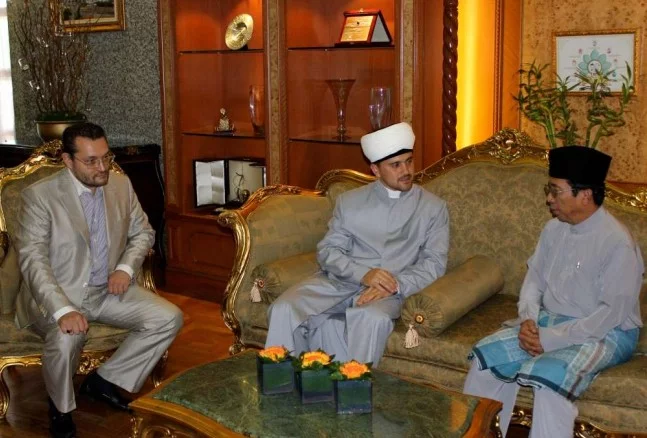 Abdulvahit Niyazov na spotkaniu z ministrem spraw religijnych Brunei.