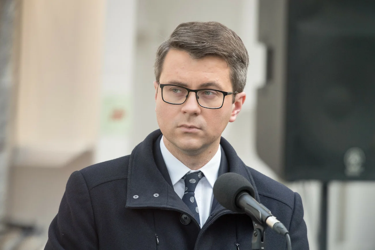 Rzecznik rządu Piotr Muller opowiedział o spotkaniu premiera z opozycją.