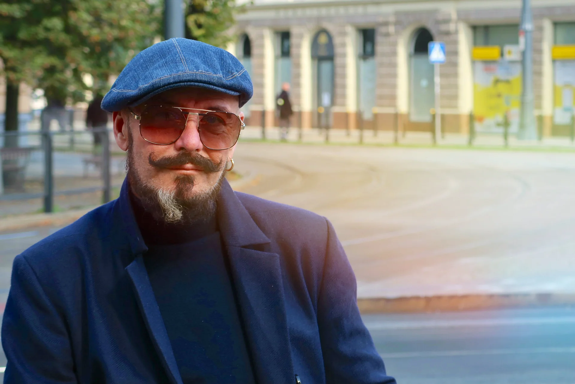 Czy modowy samouk może stać się wielkim autorytetem? Oto pytanie retoryczne