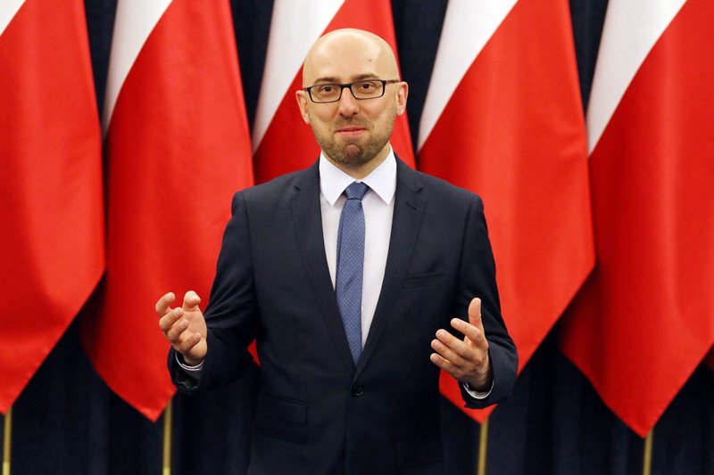 Prezydencki rzecznik Krzysztof Łapiński kolejny raz uszczypliwie odniósł się do krytyki spływającej na Andrzeja Dudę ze strony polityków Solidarnej Polski.