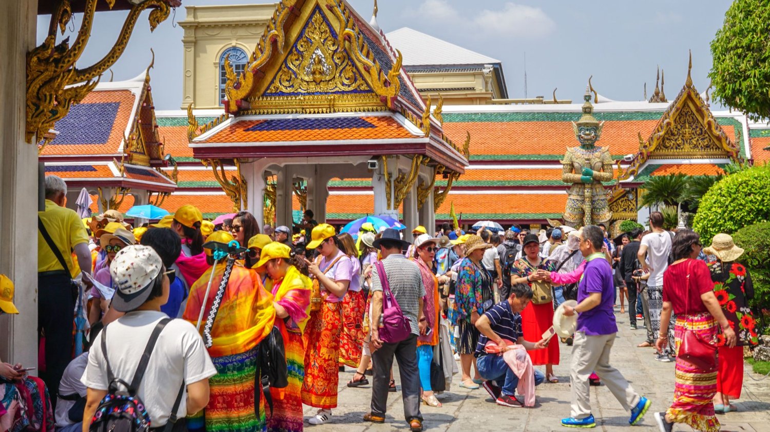 LOT poleci na trasie Warszawa-Bangkok