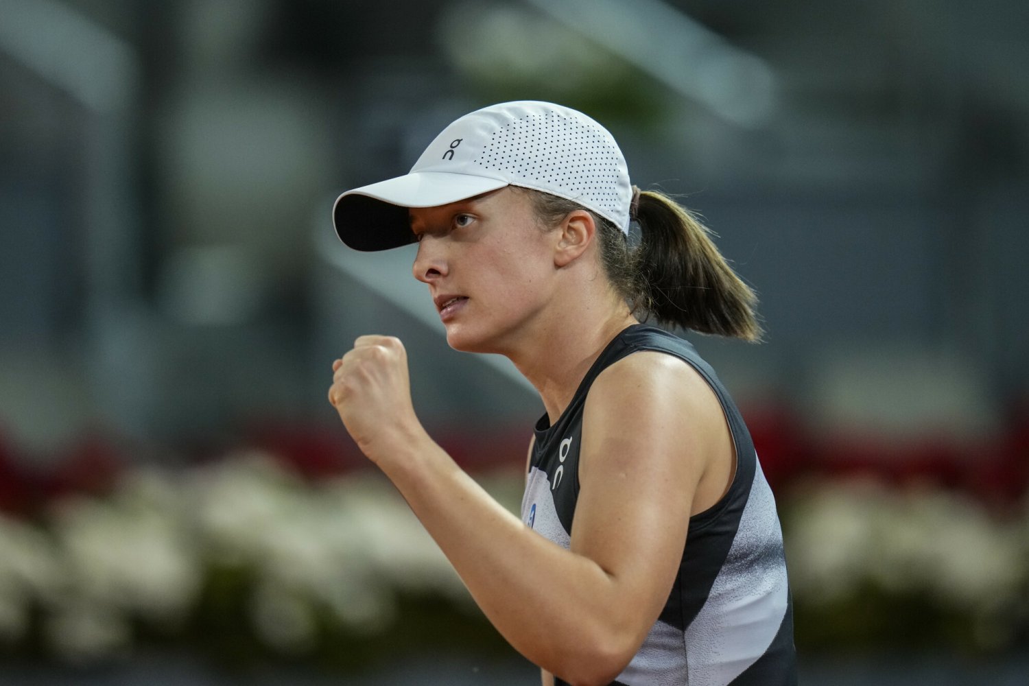 Iga Świątek wygrała i jest w ćwierćfinale turnieju w Madrycie.