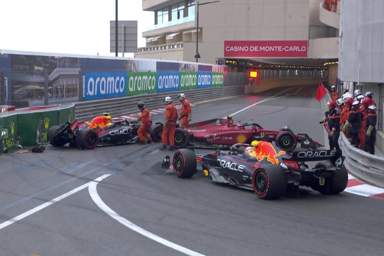 Kolizja Sergio Pereza i Carlosa Sainza zakończyła sobotnie kwalifikacje do Grand Prix Monako.