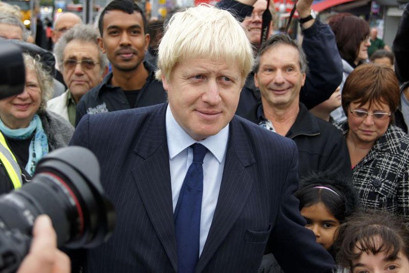 Boris Johnson lubi media i wie, jak używać ich do promowania siebie.