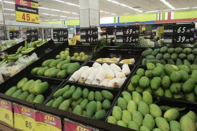 Wnętrze jednego z hipermarketów w Bangkoku.