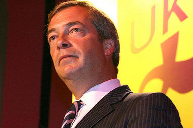 – Unia ma krew na rękach popierając Ukrainę - grzmi Nigel Farage, partyjny kolega z Brukseli m.in. europosłów Solidarnej Polski.