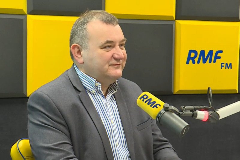 Stanisław Gawłowski na antenie radia RMF FM przeprosił dziś za wpis na Twitterze, w którym porównał kleszcza do PiS.