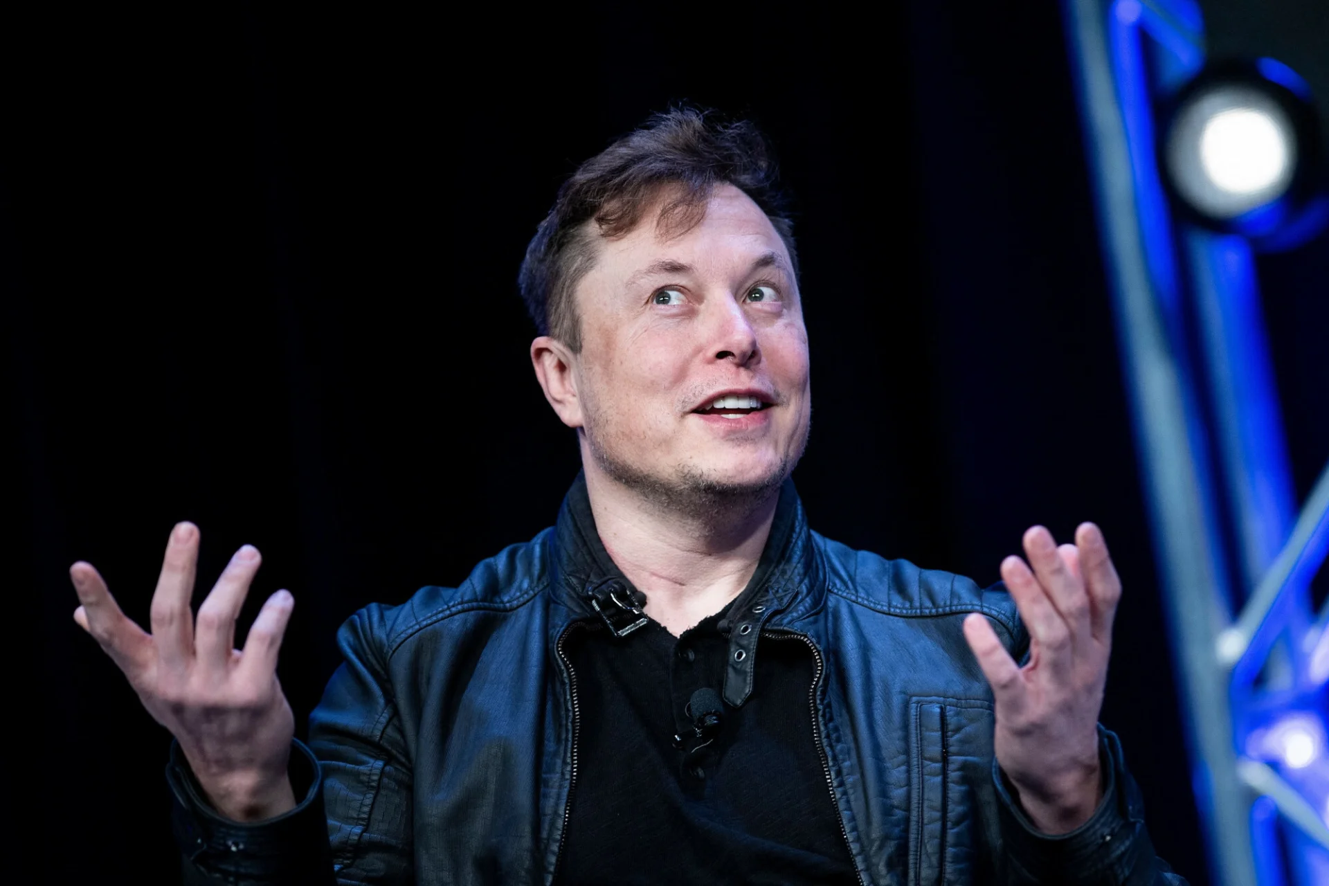 Elon Musk zareagował na Twitterze na wpis Jarosława Królewskiego, który nawiązał do jego projektów
