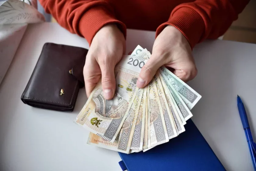 Wzrost pensji minimalnej. Oto, jaki będzie miał wpływ na twoje zarobki