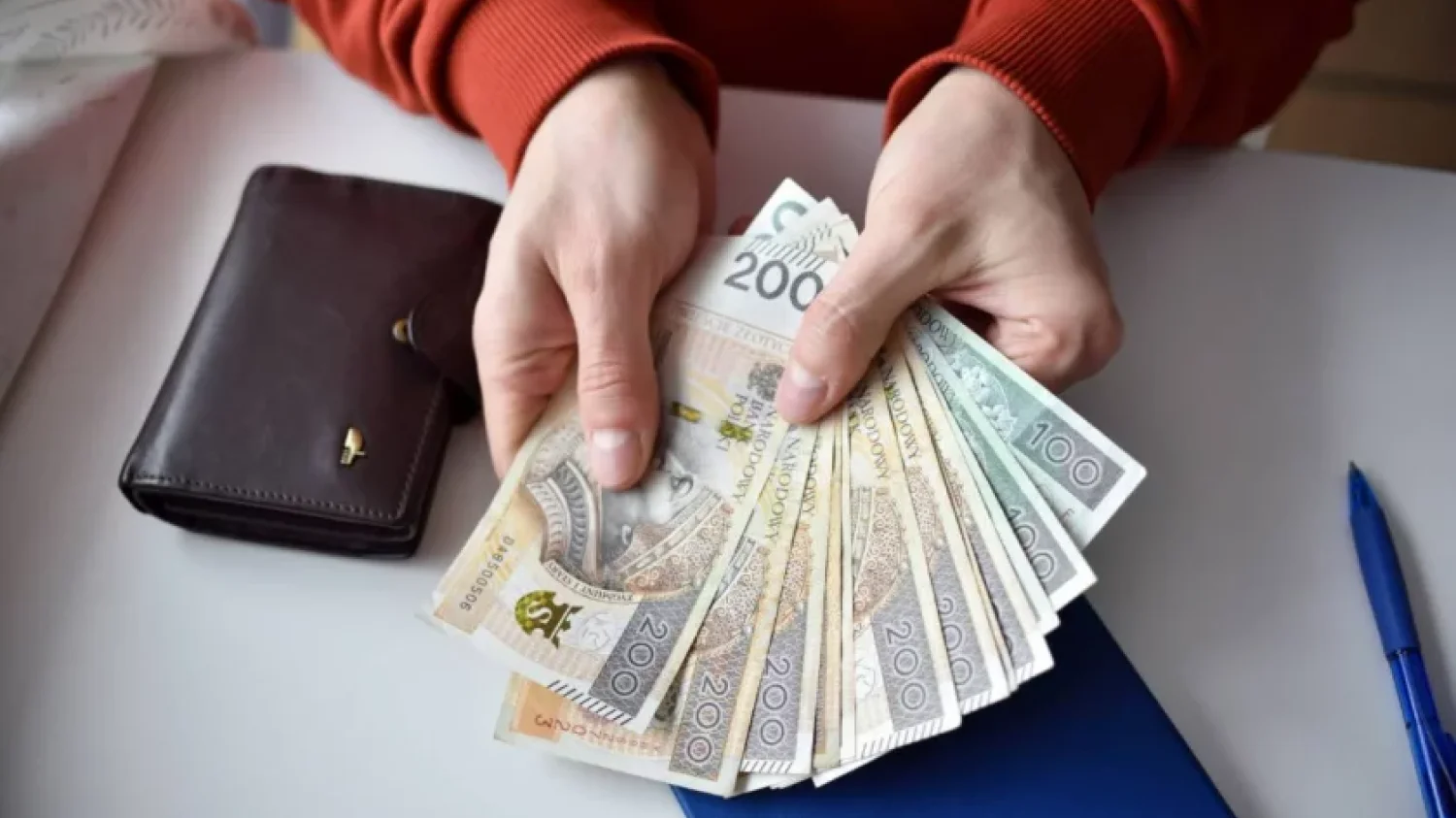 Wzrost pensji minimalnej. Oto, jaki będzie miał wpływ na twoje zarobki