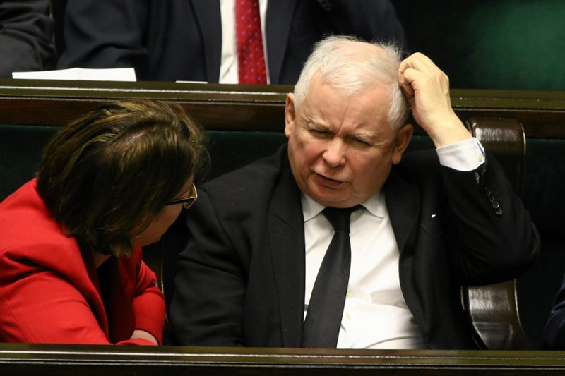 Jarosław Kaczyński przestał zastanawiać się nad repolonizacją mediów. Jego posłowie przystąpili do działania.