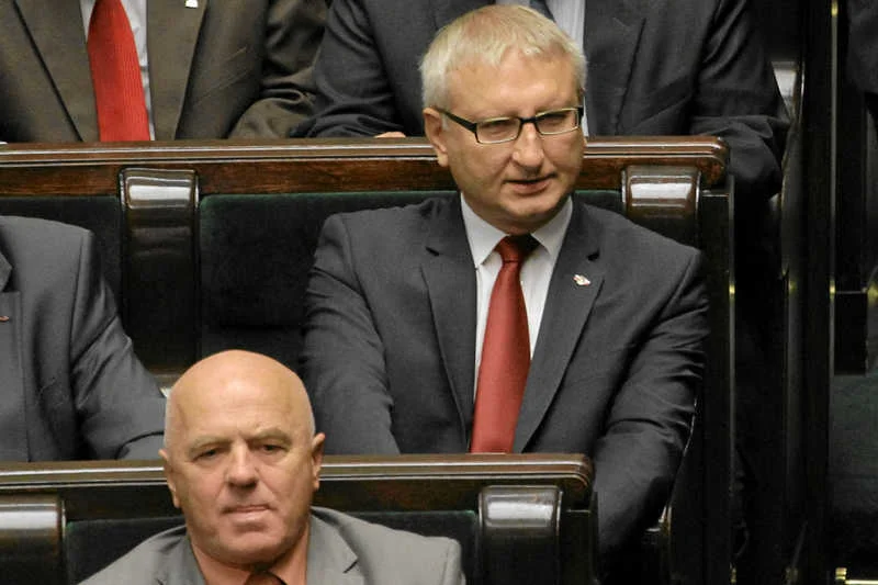 Poseł PiS Stanisław Pięta mówi, kogo należy wykluczyć z życia publicznego.