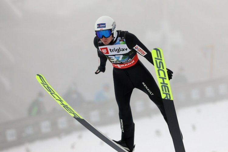 Senator Bogdan Zdrojewski zabrał głos ws. afery z wykluczeniem Polaków z konkursu TCS w Oberstdorfie. Pyta o zachowanie Klemensa Murańki.