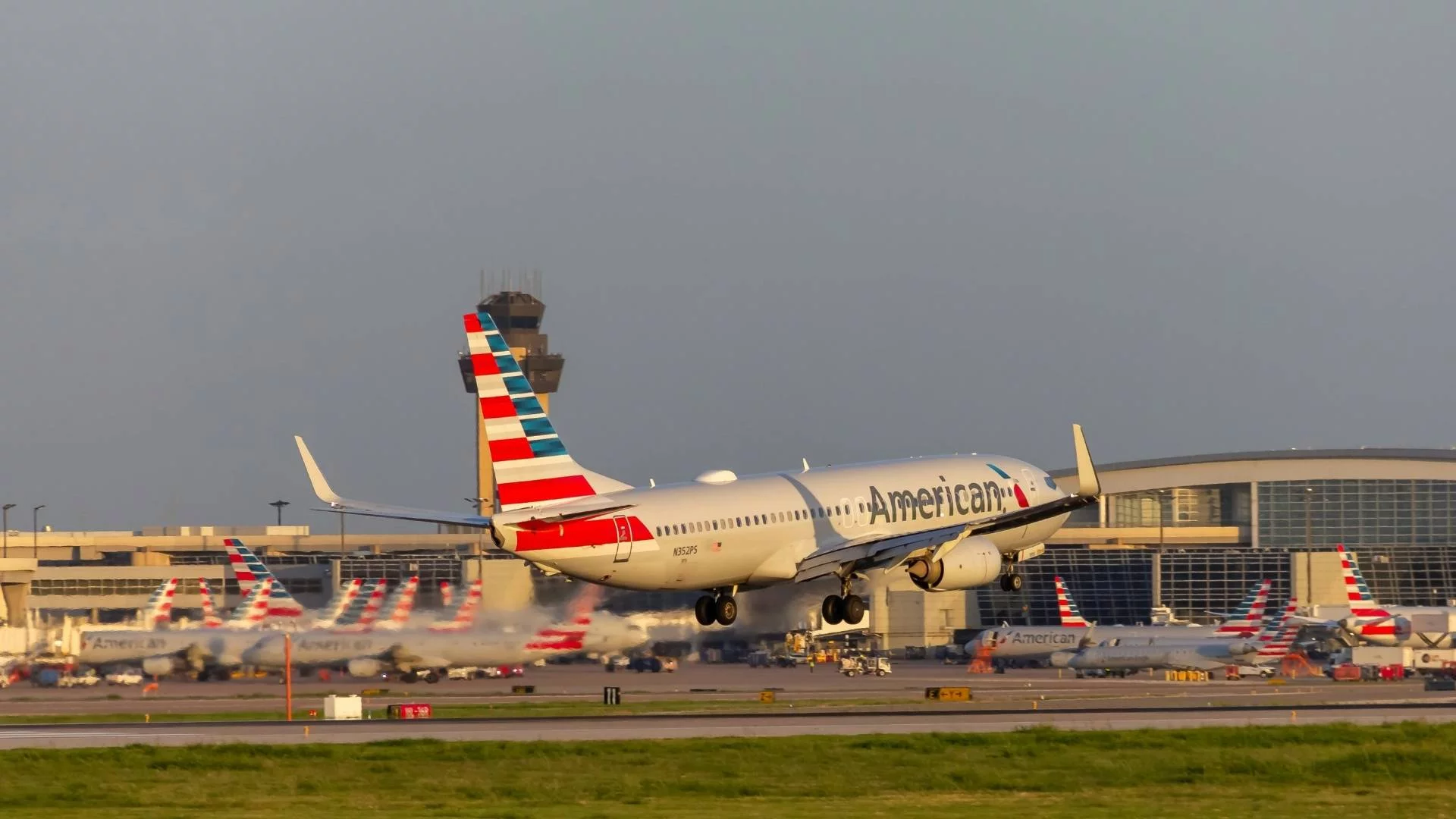 Shutdown w USA wywraca wszystko do góry nogami. Aż 40 lotnisk czeka paraliż Shutdown w USA. 40 lotnisk czeka paraliż