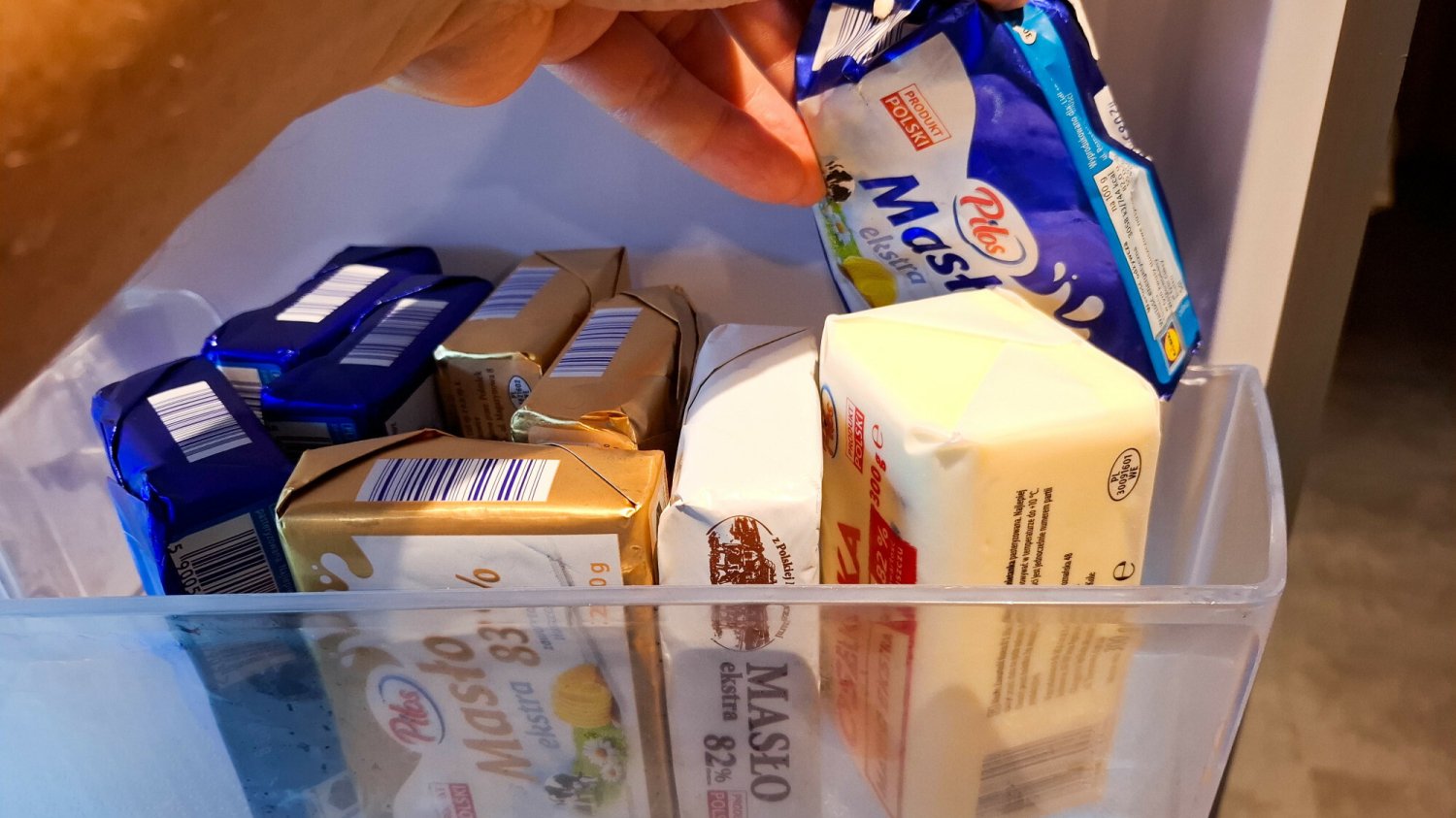 Masło za niecałe 5 zł. Biedronka i Lidl znów robią mega promocje