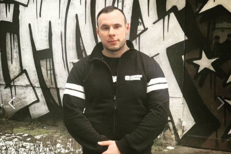 Raper nie stawił się w więzieniu, twierdzi, że jest niewinny.