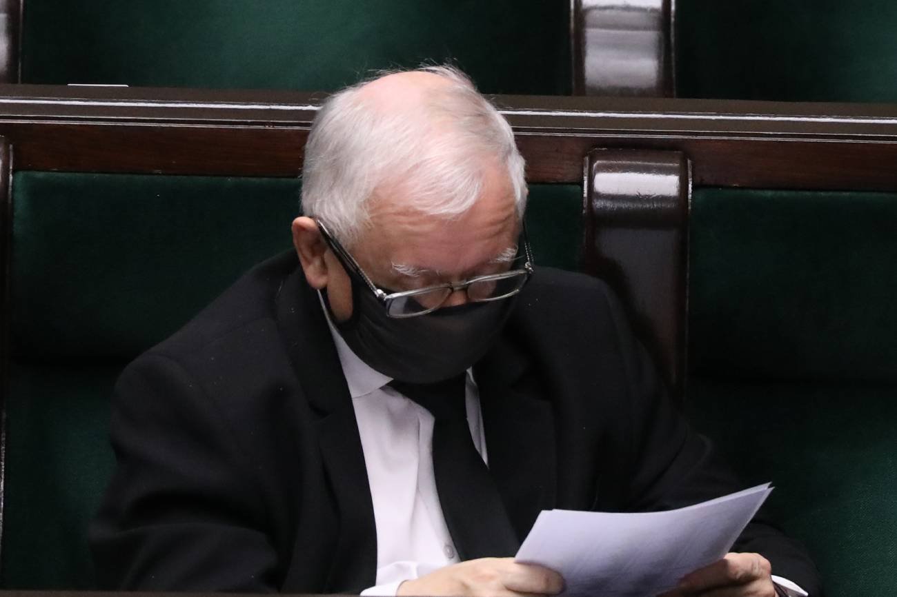 Jarosław Kaczyński jeszcze do końca roku może pożegnać się z rządem.