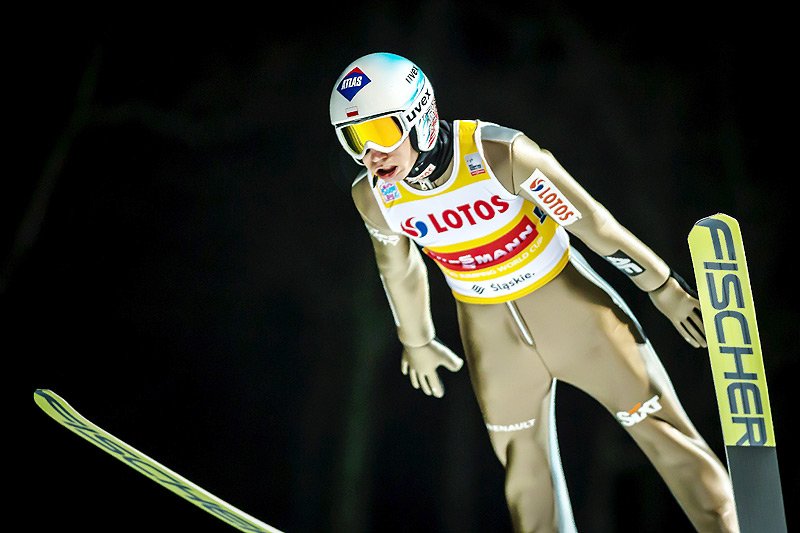 Kamil Stoch zajął drugie miejsce w pierwszych indywidualnych zawodach Pucharu Świata 2017/2018 zorganizowanych w Wiśle.