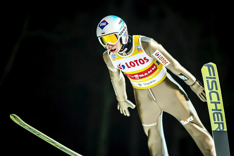 Kamil Stoch zajął drugie miejsce w pierwszych indywidualnych zawodach Pucharu Świata 2017/2018 zorganizowanych w Wiśle.