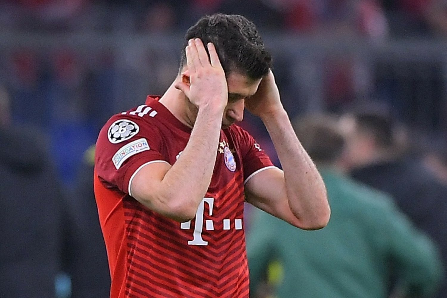 Robert Lewandowski przyznał wprost, że władze klubu nie przedstawiły mu konkretów ws. nowej umowy.