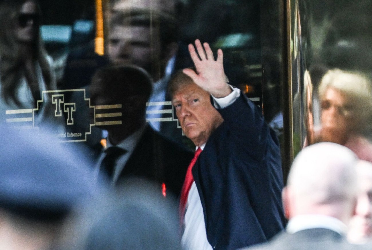 Proces Donalda Trumpa w Nowym Jorku. Jego obrońcy mówią o "totalnej wojnie".