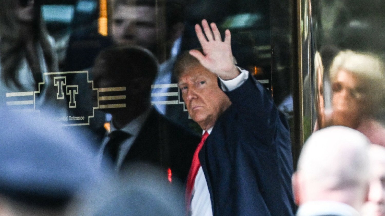 Proces Donalda Trumpa w Nowym Jorku. Jego obrońcy mówią o "totalnej wojnie".