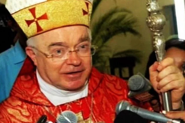 Arcybiskup Wesołowski rozpacza, bo nikt nie chce wysłuchać jego racji.