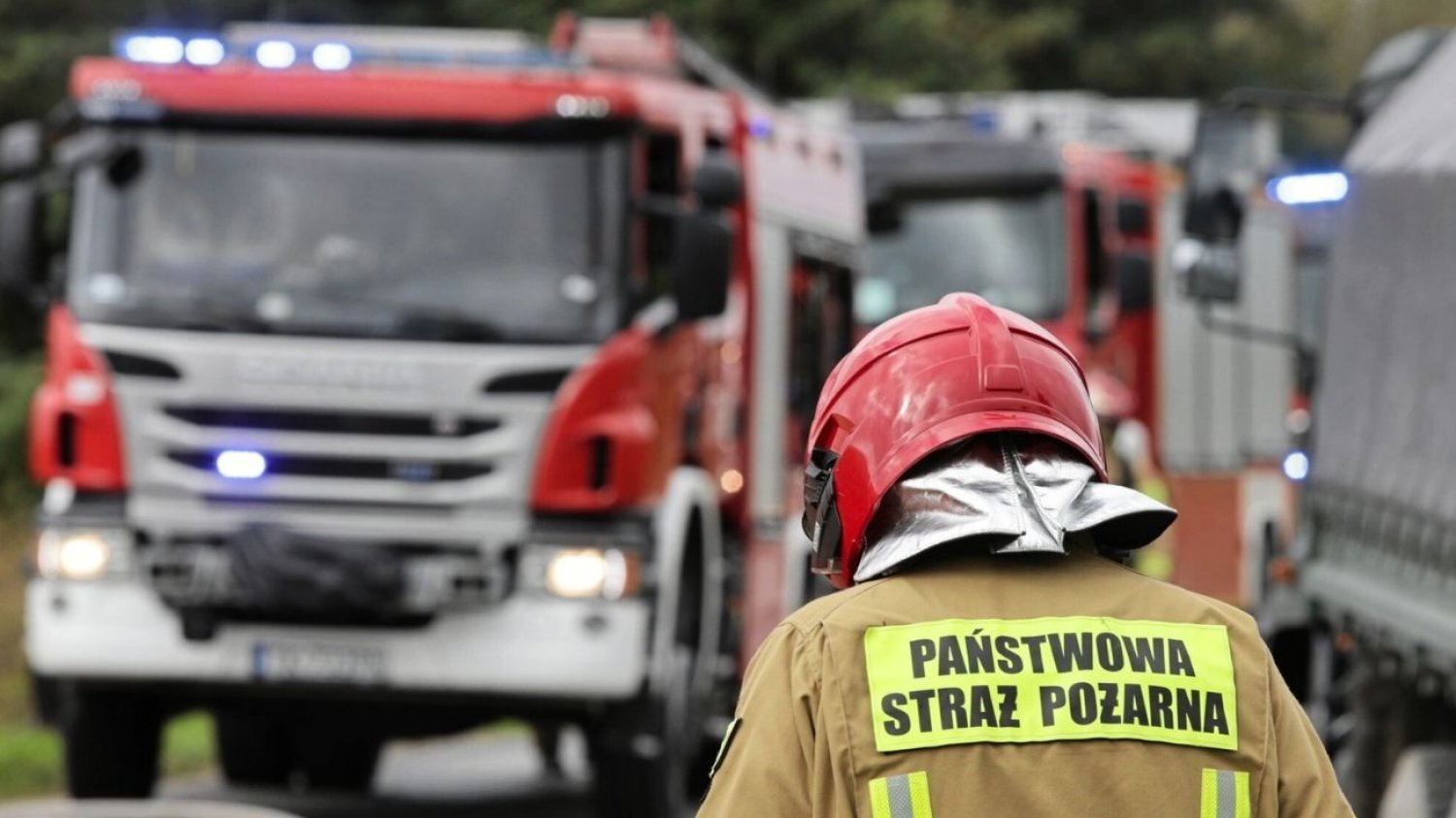 Katastrofa samolotu w Wielkopolsce. Nie żyją dwie osoby, jest nagranie Interwencja służb przy wypadku awionetki.