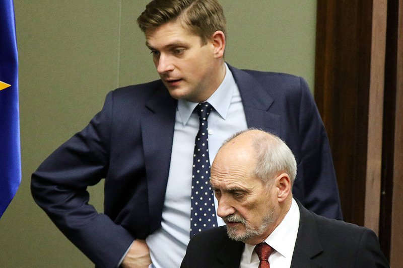 Tomasz Siemoniak zaszachował szefostwo MON jednym zdaniem.