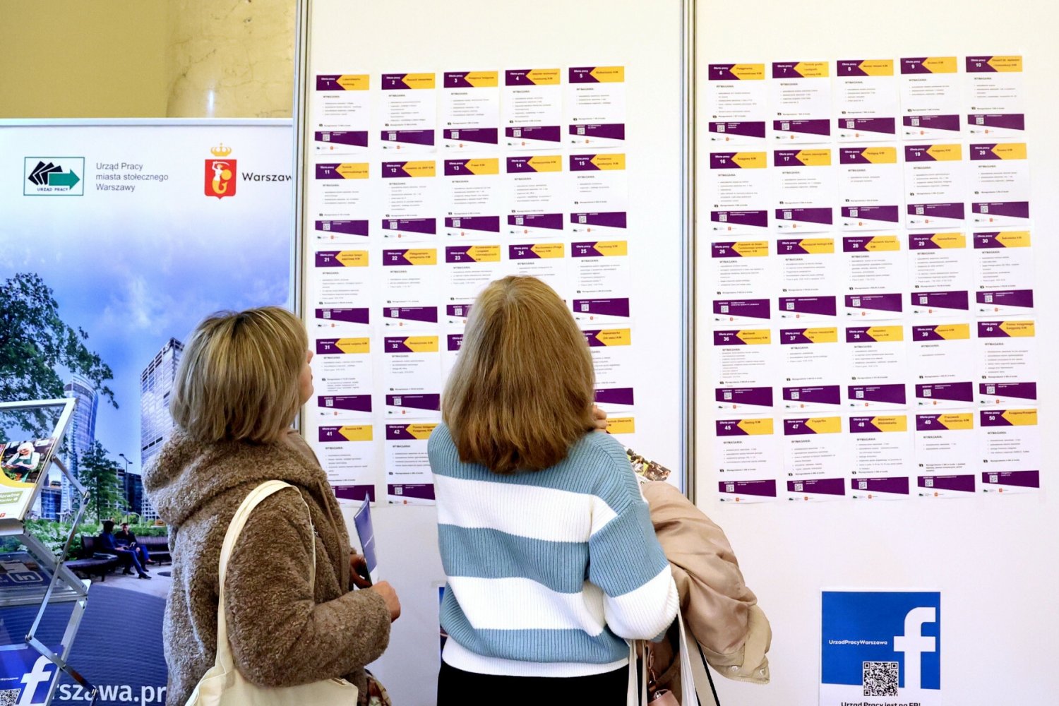 Jakie bezrobocie w Polsce? W październiku było blisko rekordu pod względem tak małej liczby osób pozostających bez pracy.